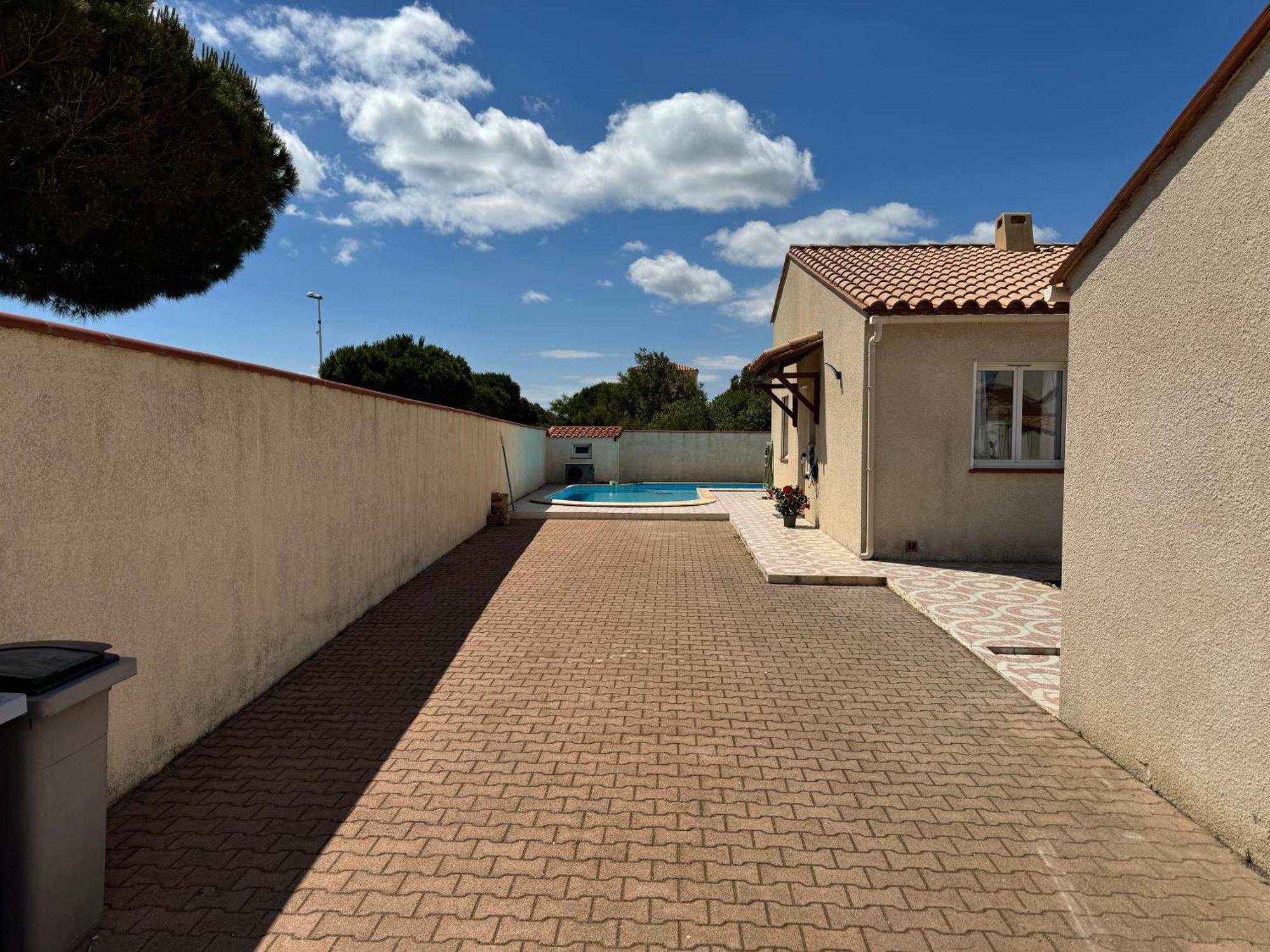 Villa La Lagune Piscine Et Spa Prives 8 Couchages Parking Prive Et Borne De Recharge Electrique Le Barcares Bilik gambar